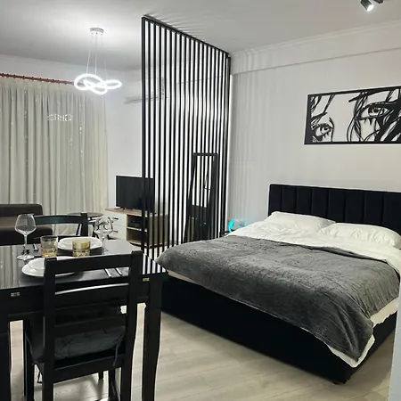 Nox Tirana